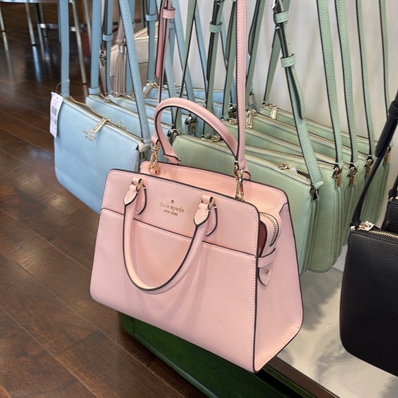 Kate Spade Madison Saffiano Leather Medium Satchel
COLOR:
Conch Pink
NWT - Picture 6 of 16